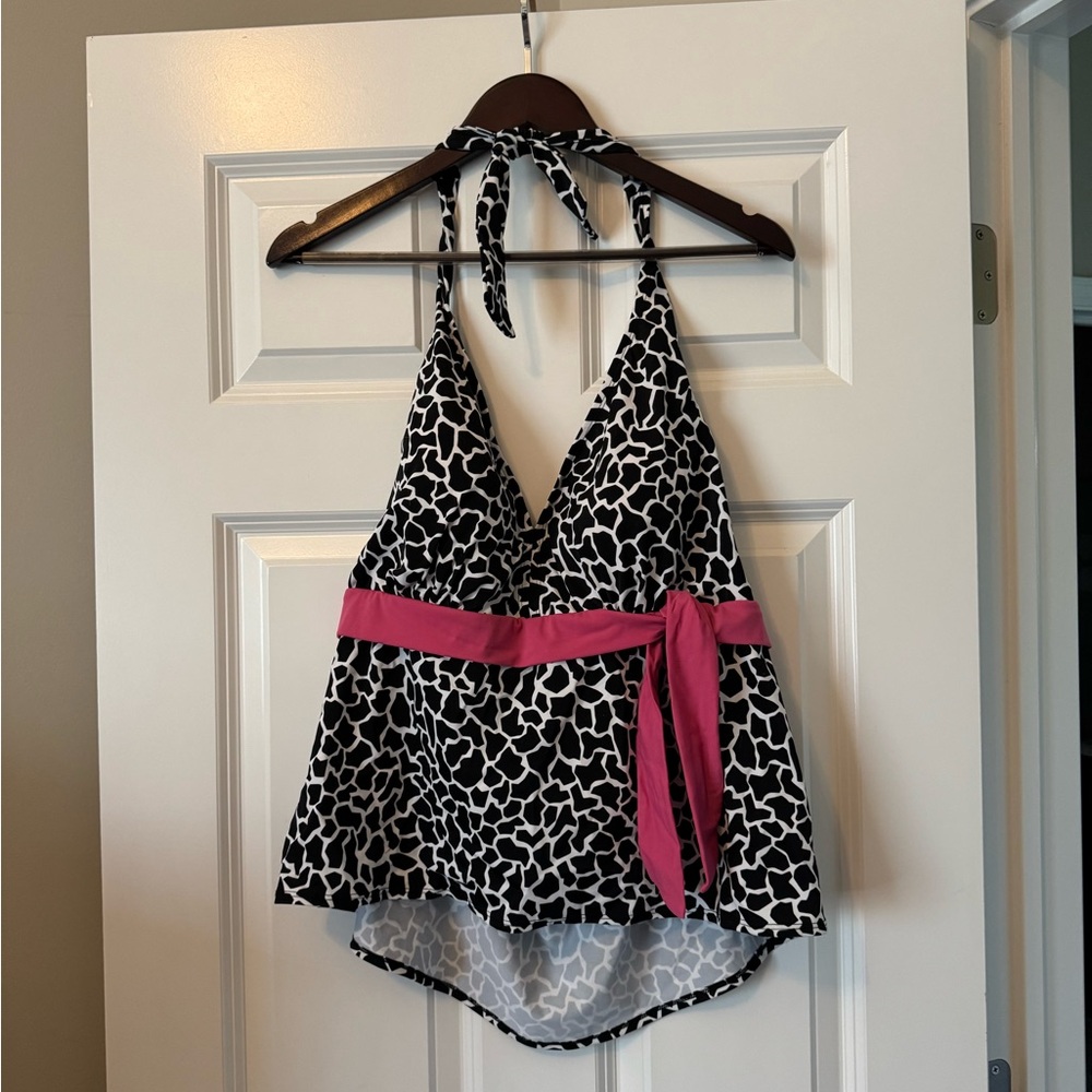 NWT Size 22Lane Bryant Black and White Patterned Tankini Swim Top with Pink Sash